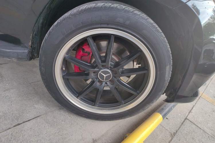 Used Mercedes-Benz GLK-Class 2013 GLK 300 4MATIC Dynamic Sunroof Model Right Front Wheel Hub