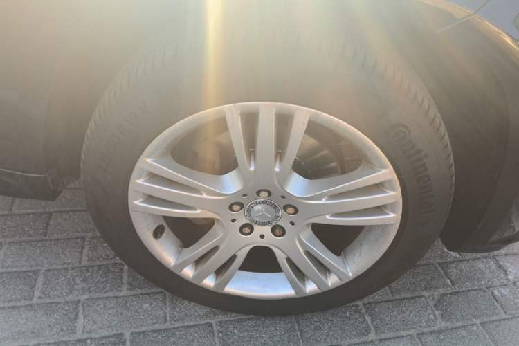 Used Mercedes-Benz GLK-Class 2013 GLK 300 4MATIC Dynamic Edition Right Front Wheel Hub