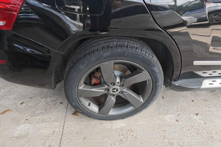 Used Mercedes-Benz GLK-Class 2013 GLK 300 4MATIC Luxury Model Right Rear Wheel Hub