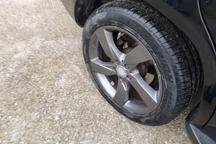 Used Mercedes-Benz GLK-Class 2013 GLK 300 4MATIC Dynamic Sunroof Model Right Rear Wheel Hub
