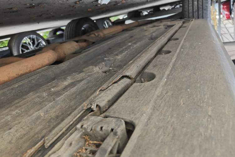 Used Mercedes-Benz GLK-Class 2013 GLK 300 4MATIC Luxury Model Right Side Sill