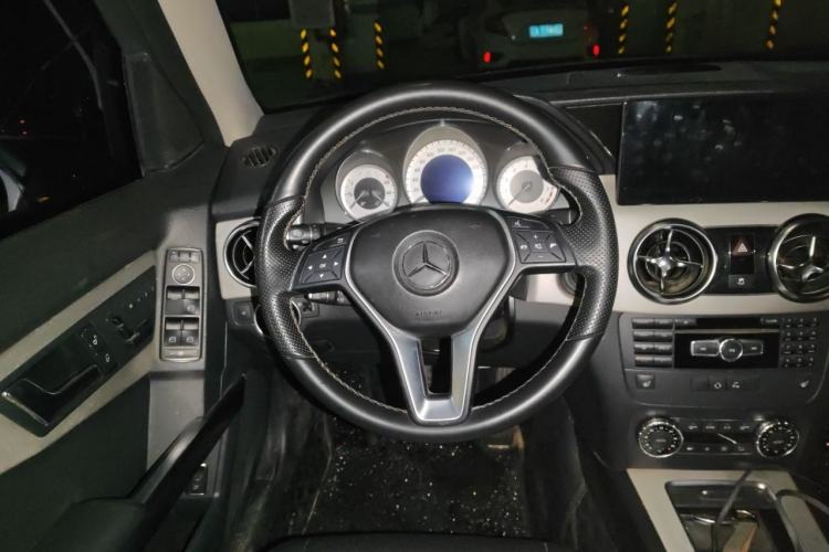Used Mercedes-Benz GLK-Class 2013 GLK 300 4MATIC Dynamic Sunroof Model Steering Wheel