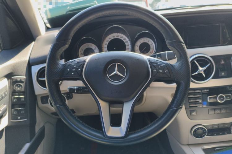 Used Mercedes-Benz GLK-Class 2013 GLK 300 4MATIC Dynamic Sunroof Model Steering Wheel