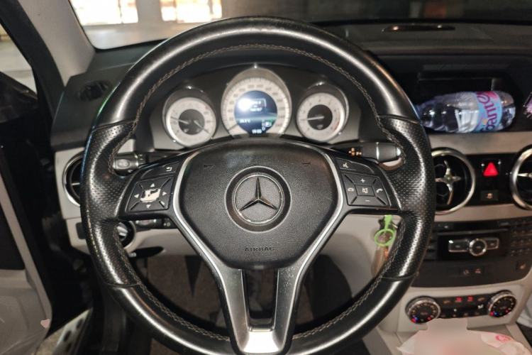 Used Mercedes-Benz GLK-Class 2013 GLK 300 4MATIC Fashion Model Steering Wheel