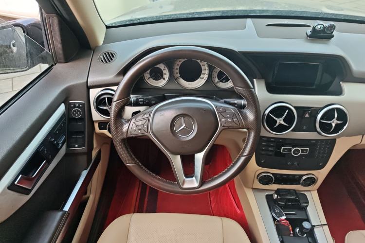 Used Mercedes-Benz GLK-Class 2013 Facelift GLK 300 4MATIC Fashion Edition Steering Wheel