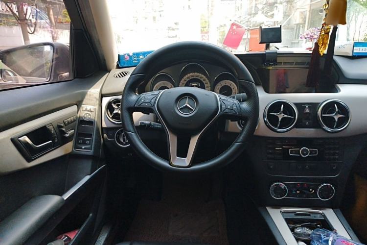 Used Mercedes-Benz GLK-Class 2013 GLK 300 4MATIC Dynamic Edition Steering Wheel
