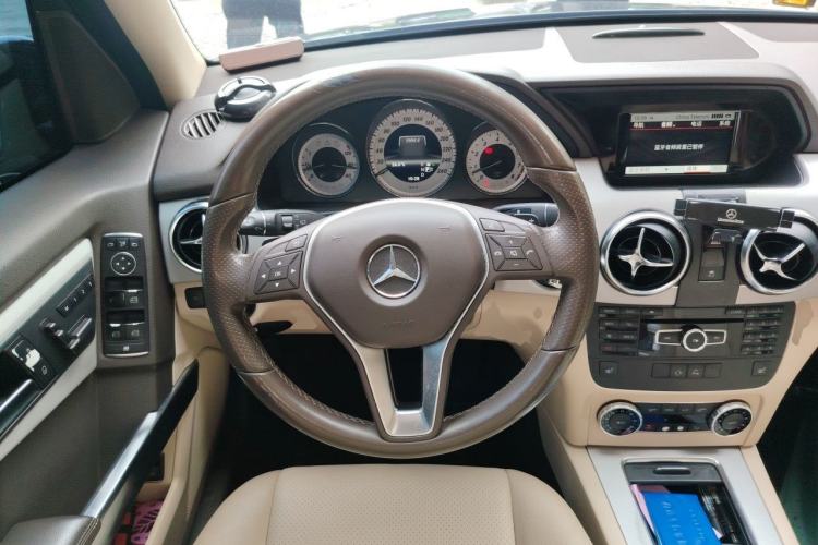 Used Mercedes-Benz GLK-Class 2013 GLK 300 4MATIC Fashion Model Steering Wheel