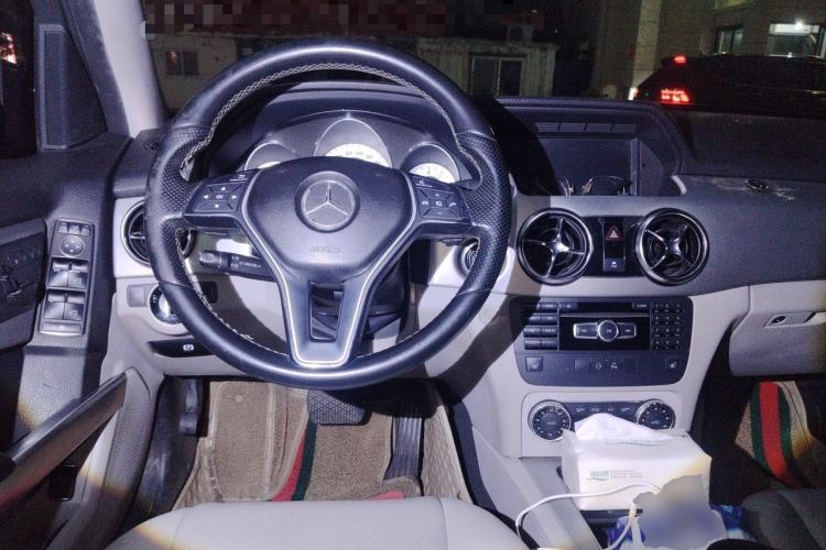 Used Mercedes-Benz GLK-Class 2013 GLK 300 4MATIC Dynamic Sunroof Model Steering Wheel