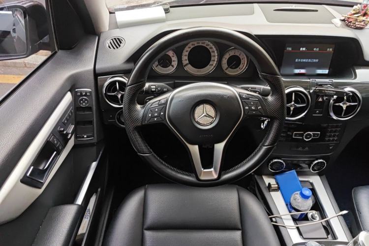Used Mercedes-Benz GLK-Class 2013 GLK 300 4MATIC Dynamic Sunroof Model Steering Wheel