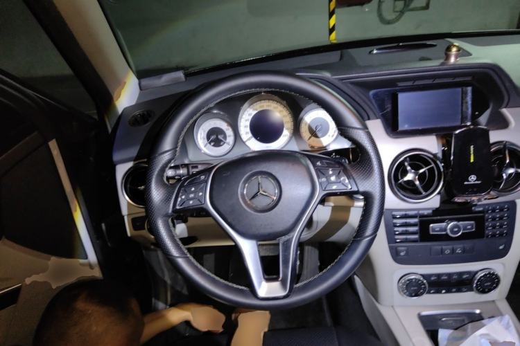 Used Mercedes-Benz GLK-Class 2013 GLK 300 4MATIC Dynamic Sunroof Model Steering Wheel