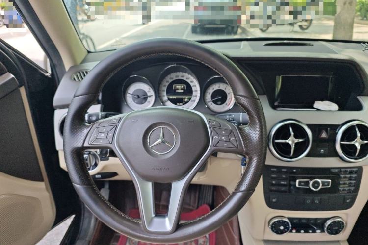 Used Mercedes-Benz GLK-Class 2013 GLK 300 4MATIC Dynamic Edition Steering Wheel
