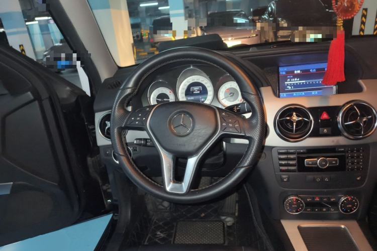 Used Mercedes-Benz GLK-Class 2013 GLK 300 4MATIC Dynamic Sunroof Model Steering Wheel
