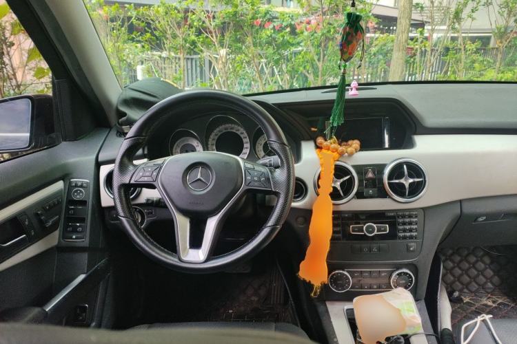Used Mercedes-Benz GLK-Class 2013 GLK 300 4MATIC Dynamic Sunroof Model Steering Wheel