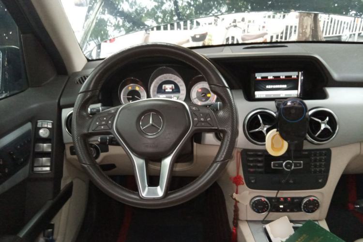 Used Mercedes-Benz GLK-Class 2013 Facelift GLK 300 4MATIC Fashion Edition Steering Wheel