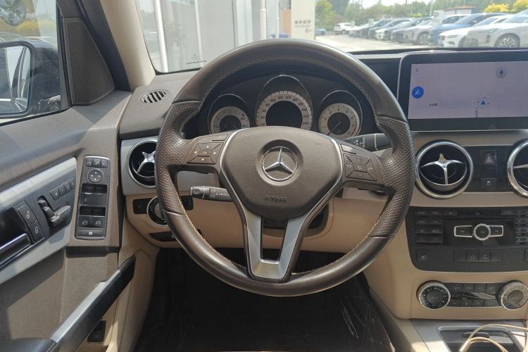 Used Mercedes-Benz GLK-Class 2013 GLK 300 4MATIC Dynamic Sunroof Model Steering Wheel