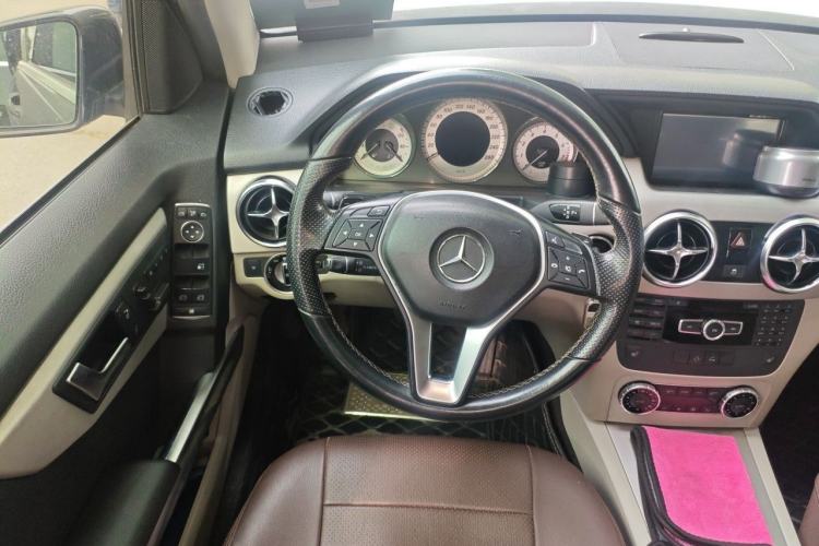Used Mercedes-Benz GLK-Class 2013 GLK 300 4MATIC Fashion Model Steering Wheel