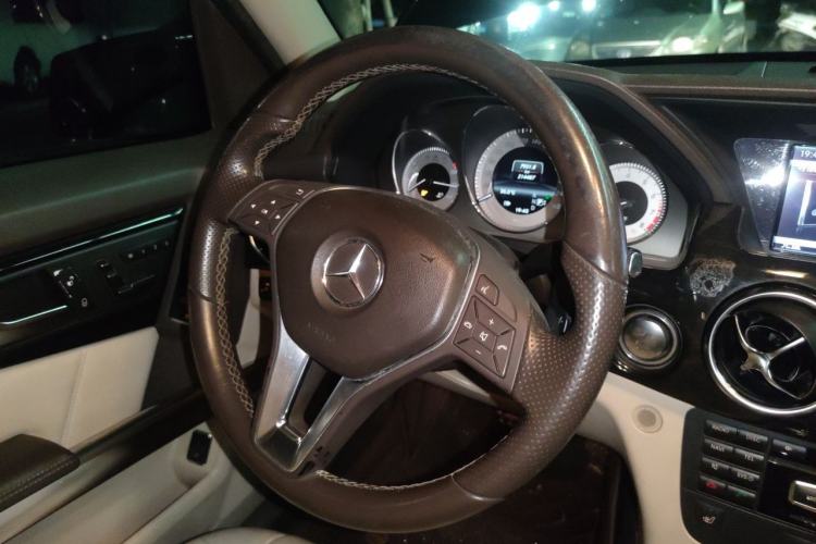 Used Mercedes-Benz GLK-Class 2013 Facelift GLK 300 4MATIC Fashion Edition Steering Wheel