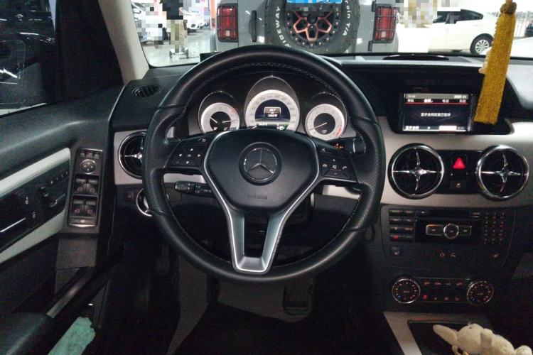 Used Mercedes-Benz GLK-Class 2013 GLK 300 4MATIC Fashion Model Steering Wheel