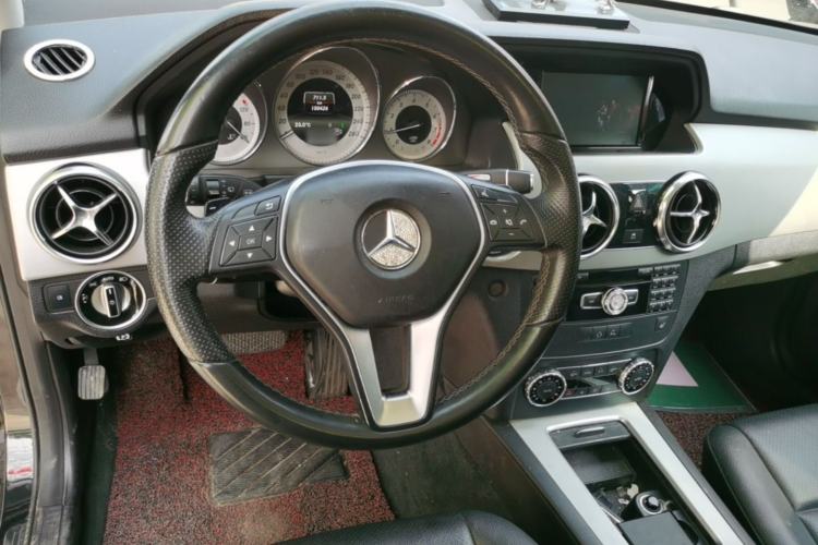 Used Mercedes-Benz GLK-Class 2013 Facelift GLK 300 4MATIC Fashion Edition Steering Wheel