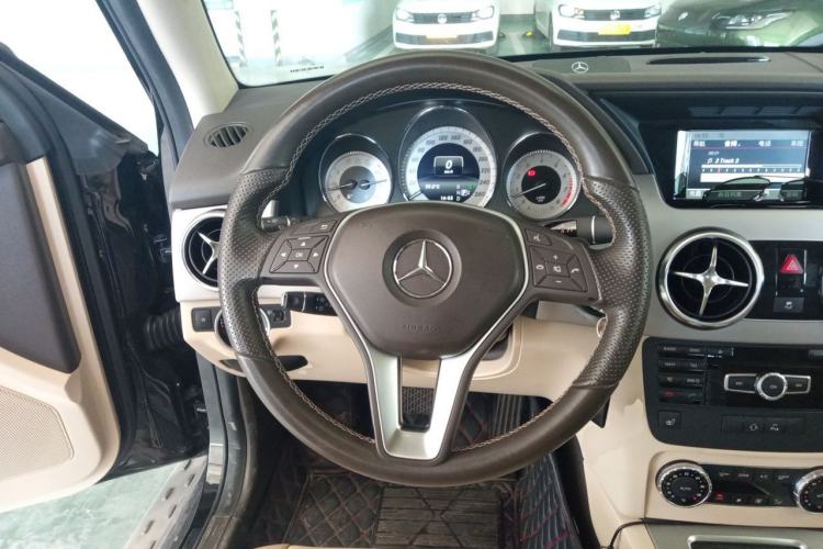 Used Mercedes-Benz GLK-Class 2013 GLK 300 4MATIC Dynamic Sunroof Model Steering Wheel