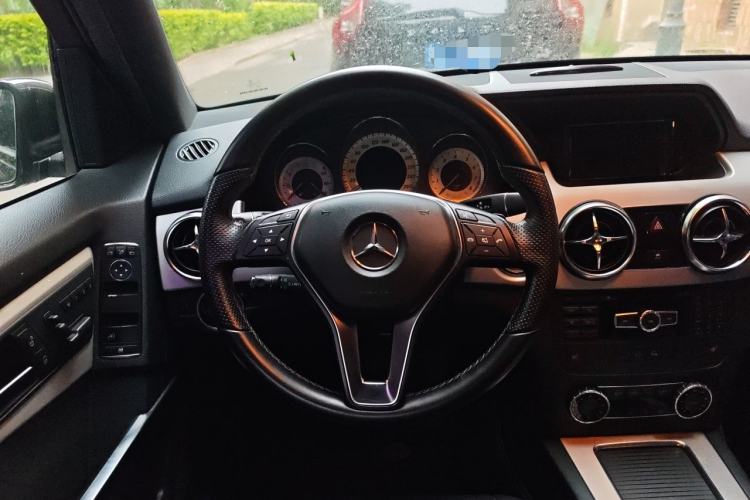 Used Mercedes-Benz GLK-Class 2013 GLK 300 4MATIC Dynamic Edition Steering Wheel