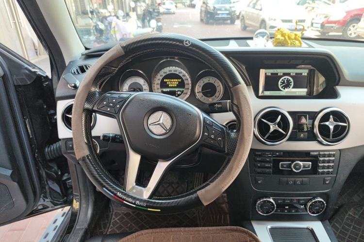 Used Mercedes-Benz GLK-Class 2013 GLK 300 4MATIC Fashion Model Steering Wheel