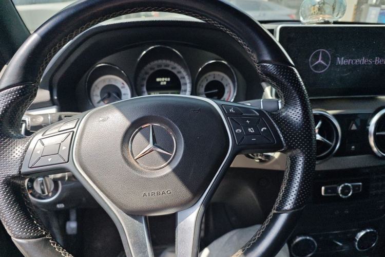 Used Mercedes-Benz GLK-Class 2013 GLK 300 4MATIC Dynamic Edition Steering Wheel