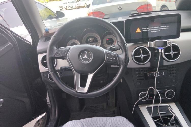 Used Mercedes-Benz GLK-Class 2013 GLK 300 4MATIC Dynamic Sunroof Model Steering Wheel