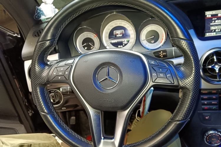 Used Mercedes-Benz GLK-Class 2013 GLK 300 4MATIC Dynamic Edition Steering Wheel