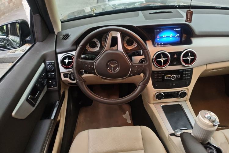 Used Mercedes-Benz GLK-Class 2013 GLK 300 4MATIC Dynamic Edition Steering Wheel