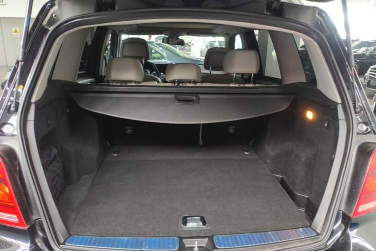 Used Mercedes-Benz GLK-Class 2013 GLK 300 4MATIC Dynamic Edition Trunk