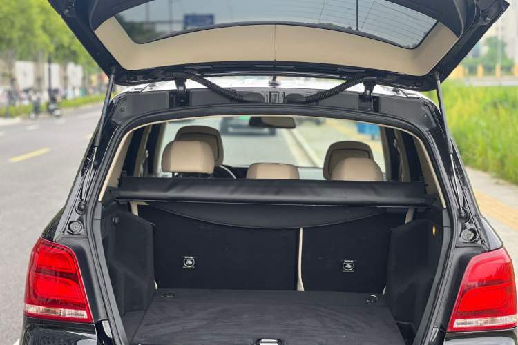 Used Mercedes-Benz GLK-Class 2013 GLK 300 4MATIC Dynamic Sunroof Model Trunk