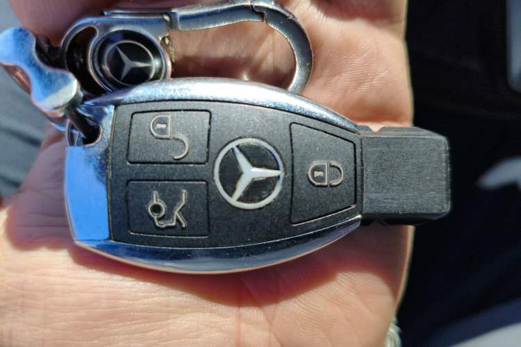 Used Mercedes-Benz GLK-Class 2013 GLK 300 4MATIC Dynamic Sunroof Model Vehicle Key
