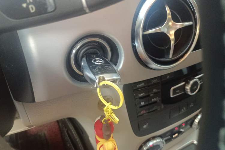 Used Mercedes-Benz GLK-Class 2013 GLK 300 4MATIC Dynamic Sunroof Model Vehicle Key