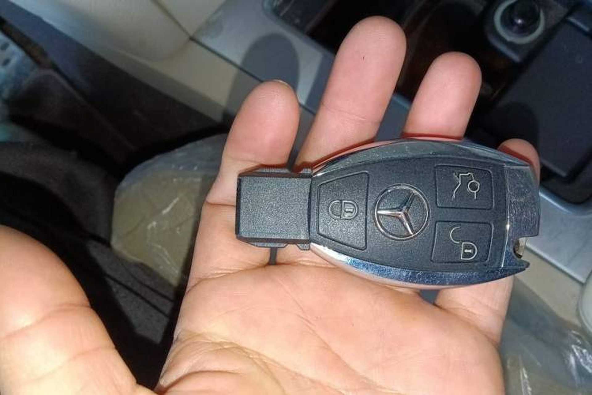 Used Mercedes-Benz GLK-Class 2013 GLK 300 4MATIC Dynamic Sunroof Model Vehicle Key