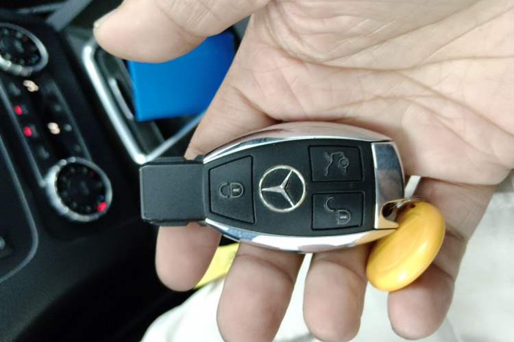 Used Mercedes-Benz GLK-Class 2013 Facelift GLK 300 4MATIC Luxury Edition Vehicle Key