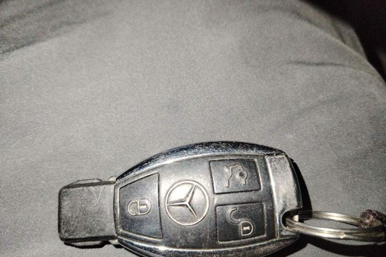 Used Mercedes-Benz GLK-Class 2013 GLK 300 4MATIC Dynamic Sunroof Model Vehicle Key