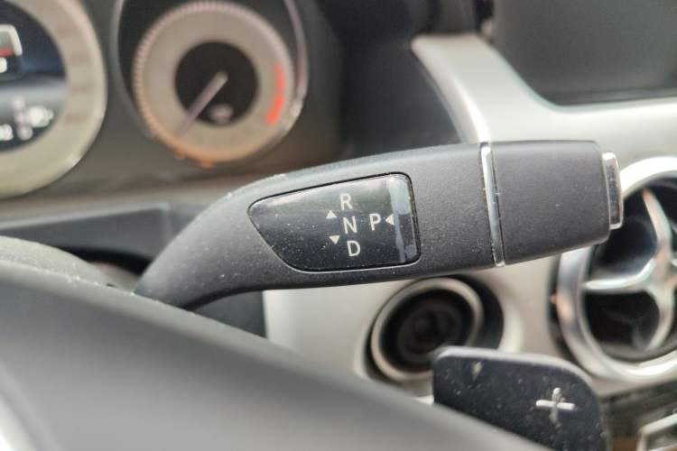 Used Mercedes-Benz GLK-Class 2013 GLK 300 4MATIC Dynamic Sunroof Model Vehicle Key