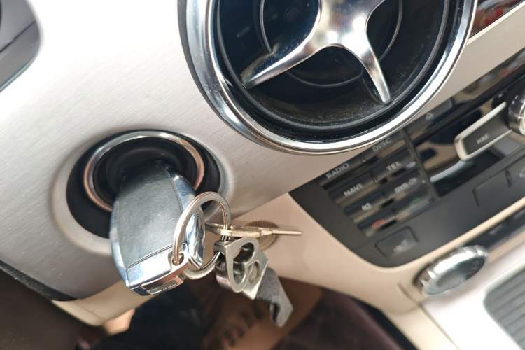 Used Mercedes-Benz GLK-Class 2013 GLK 300 4MATIC Dynamic Sunroof Model Vehicle Key
