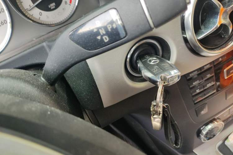 Used Mercedes-Benz GLK-Class 2013 GLK 300 4MATIC Dynamic Sunroof Model Vehicle Key
