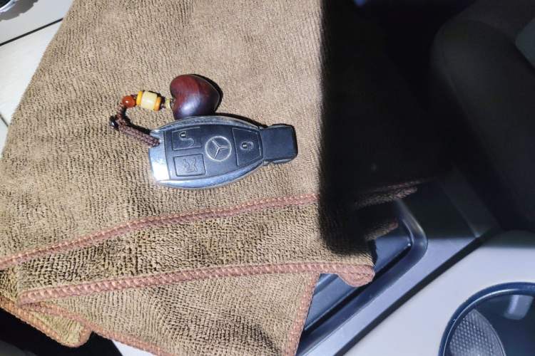 Used Mercedes-Benz GLK-Class 2013 GLK 300 4MATIC Dynamic Sunroof Model Vehicle Key