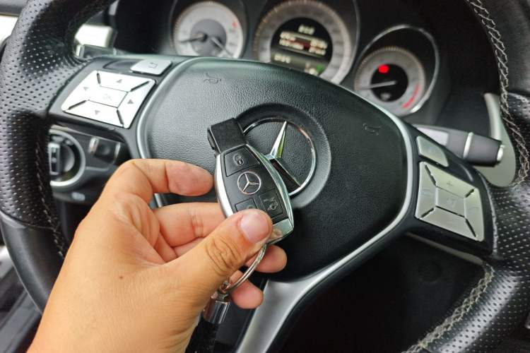 Used Mercedes-Benz GLK-Class 2013 Facelift GLK 300 4MATIC Fashion Edition Vehicle Key