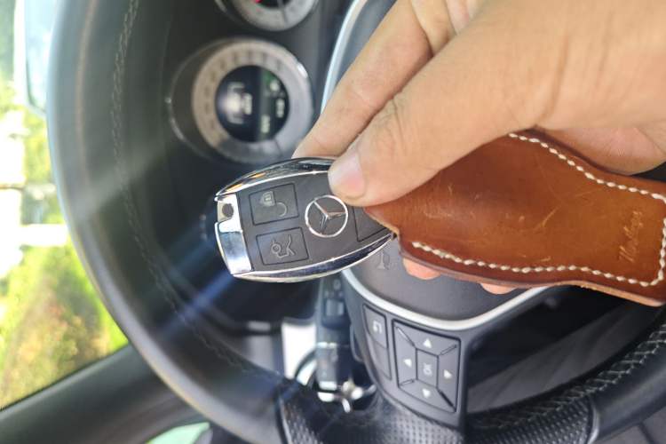 Used Mercedes-Benz GLK-Class 2013 Facelift GLK 300 4MATIC Fashion Edition Vehicle Key