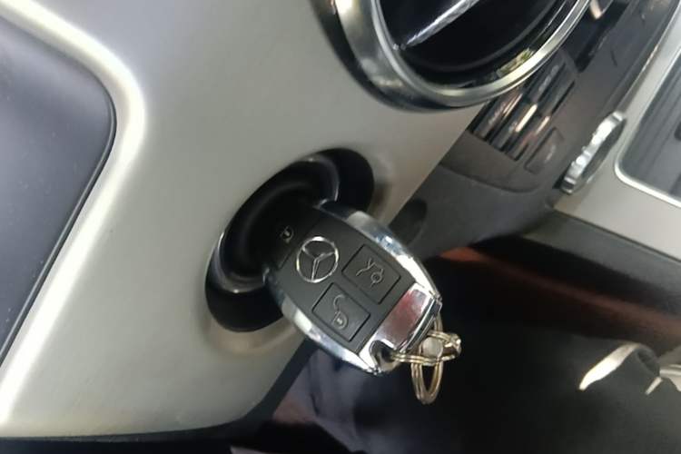 Used Mercedes-Benz GLK-Class 2013 Facelift GLK 300 4MATIC Fashion Edition Vehicle Key