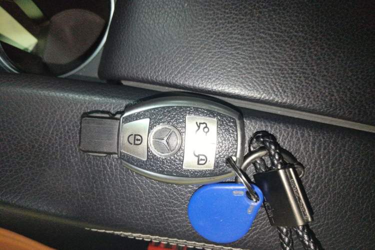 Used Mercedes-Benz GLK-Class 2013 GLK 300 4MATIC Fashion Model Vehicle Key