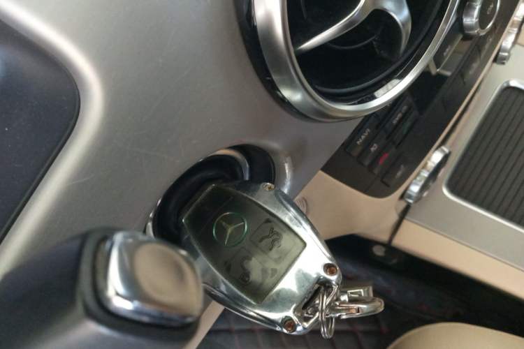 Used Mercedes-Benz GLK-Class 2013 GLK 300 4MATIC Dynamic Sunroof Model Vehicle Key