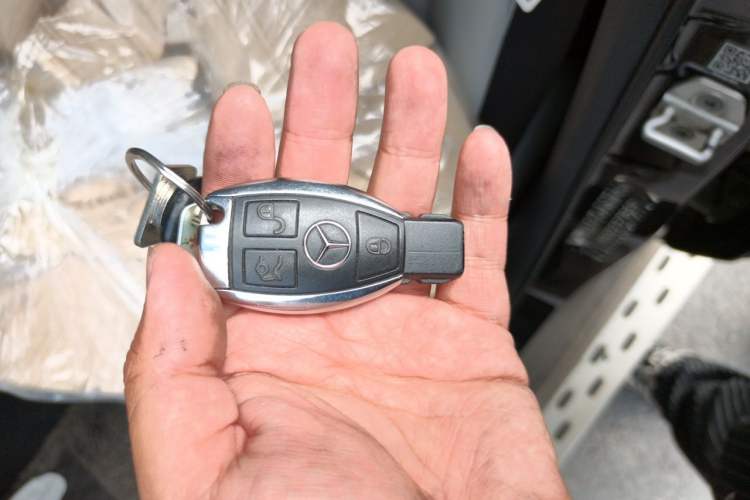 Used Mercedes-Benz GLK-Class 2013 GLK 300 4MATIC Dynamic Sunroof Model Vehicle Key