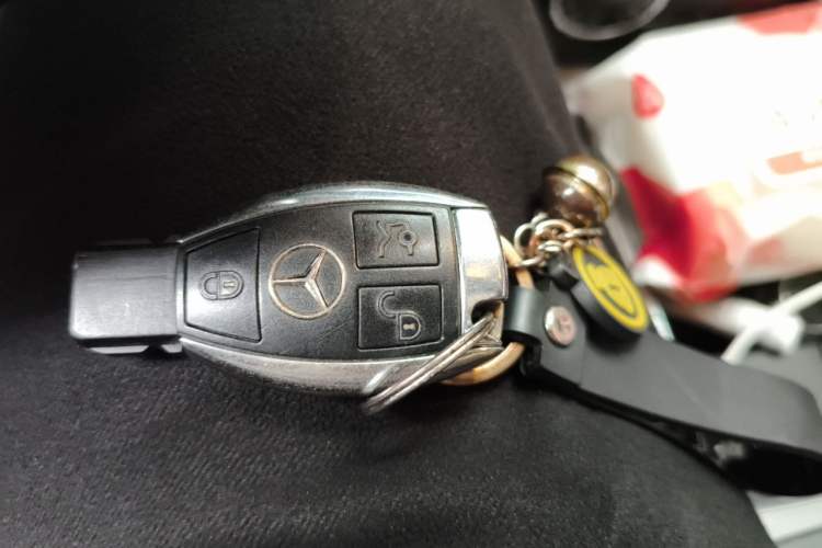 Used Mercedes-Benz GLK-Class 2013 GLK 300 4MATIC Dynamic Sunroof Model Vehicle Key
