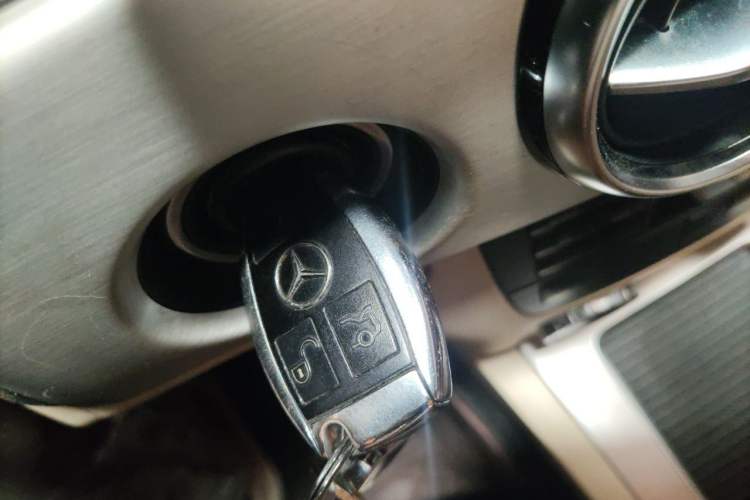 Used Mercedes-Benz GLK-Class 2013 GLK 300 4MATIC Dynamic Sunroof Model Vehicle Key