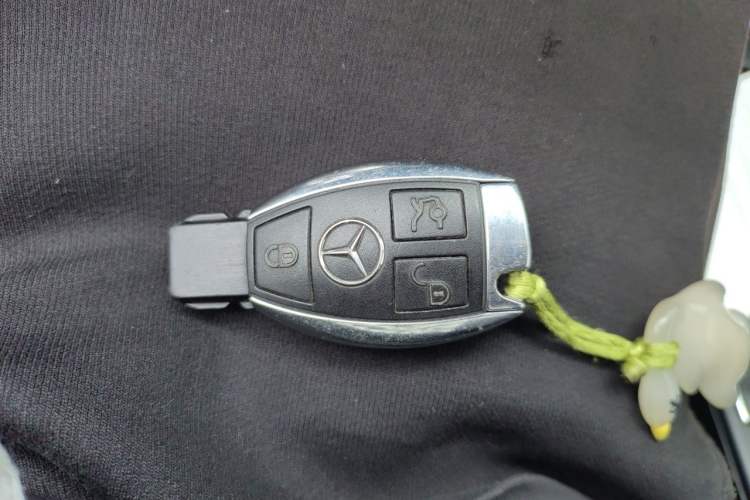 Used Mercedes-Benz GLK-Class 2013 GLK 300 4MATIC Dynamic Sunroof Model Vehicle Key
